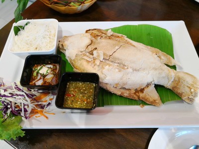 เมนูของร้าน เอาดี้ย์ เมี่ยงปลาเผา