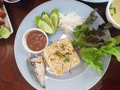 อาหาร หรือ เครื่องดื่ม