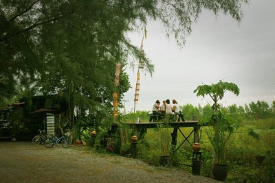 บ้านอีสานโฮมสเตย์ & รีสอร์ท