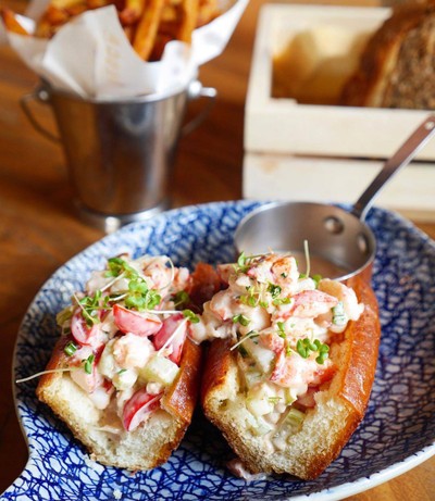 Pesca’s Lobster Roll (990฿)