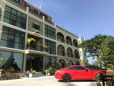 โรงแรมแลนด์มาร์ค มหาสารคาม