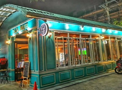 Casa Blue Craft Brews & Delicacies คาซ่า บูล