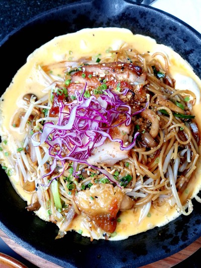 สปาเก๊ตตี้ไก่ย่าง ราคา 280 บาท++