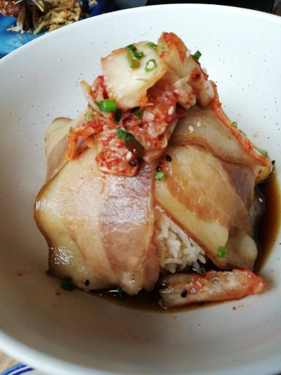 ข้าวหน้าหมูสามชั้น ซุปเป็ดตุ๋น ราคา 320 บาท++