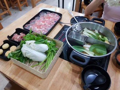 อาหาร หรือ เครื่องดื่ม