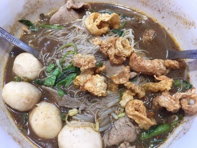 เมนูของร้าน ก๋วยเตี๋ยวเรือลุงโชค