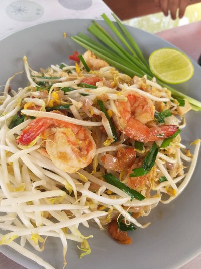 ดีกัน คาเฟ่ (DEE GUNN CAFE) ดีกัน คาเฟ่ (DEE GUNN CAFE)