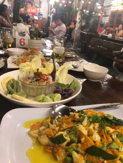 เนื้อปูผัดพริกเหลือง