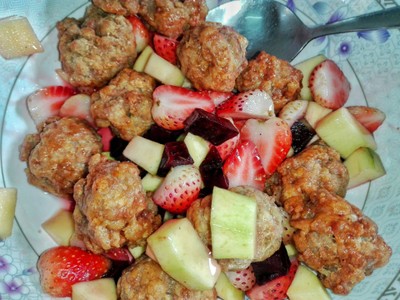 วิธีทำ 🍇 สลัดผลไม้หมูคาราเกะ วิธีทำ 🍇 สลัดผลไม้หมูคาราเกะ