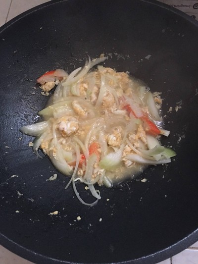 วิธีทำ หอมใหญ่ผัดไข่ วิธีทำ หอมใหญ่ผัดไข่