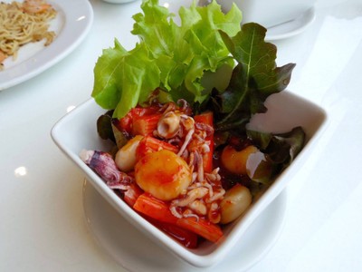 อาหาร หรือ เครื่องดื่ม