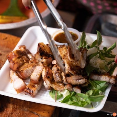 โฟกัส คอหมูย่าง