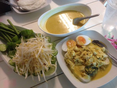 ขนมจีนน้ำยาปู