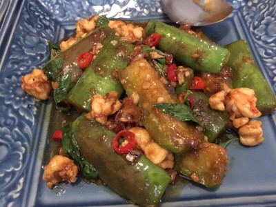 มะเขือยาวผัดกะปิกุ้