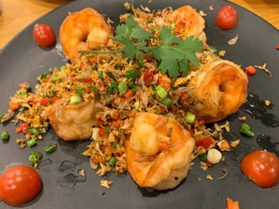 Blue Moon Bar & Restaurant