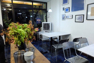 บรรยากาศ เผ็ด เผ็ด คาเฟ่ (phed phed cafe) ประดิพัทธ์ 20