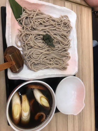 โซบะร้อนเป็ดรมควัน