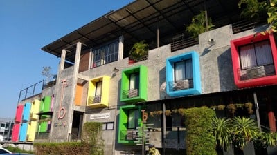 เดอะบีระนอง