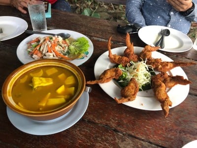 อาหาร หรือ เครื่องดื่ม