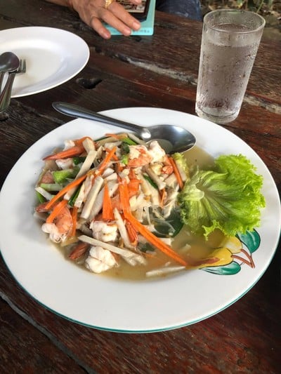 อาหาร หรือ เครื่องดื่ม