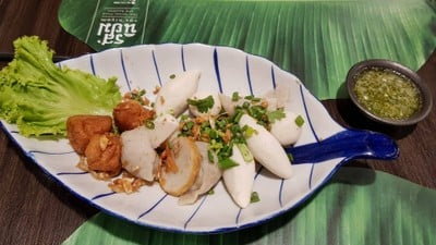 ลูกชิ้นปลาลวกจิ้ม