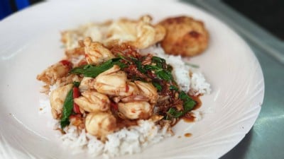 พิรุณลักษณ์ (ร้านกะเพรา 150) สาธุประดิษฐ์ 16 พิรุณลักษณ์ (ร้านกะเพรา 150) สาธุประดิษฐ์ 16