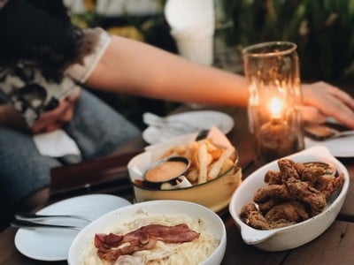 อาหาร หรือ เครื่องดื่ม