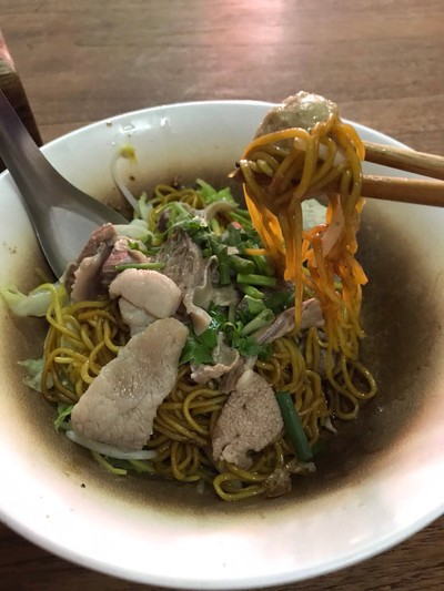 บะหมี่แห้งรวมหมู
