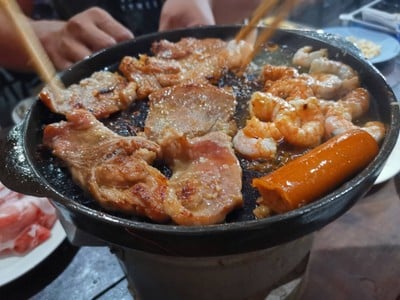Party กุ้งย่างเนย หมูย่างชีส ชาบูหม้อดิน ลาดพร้าว Party กุ้งย่างเนย หมูย่างชีส ชาบูหม้อดิน ลาดพร้าว