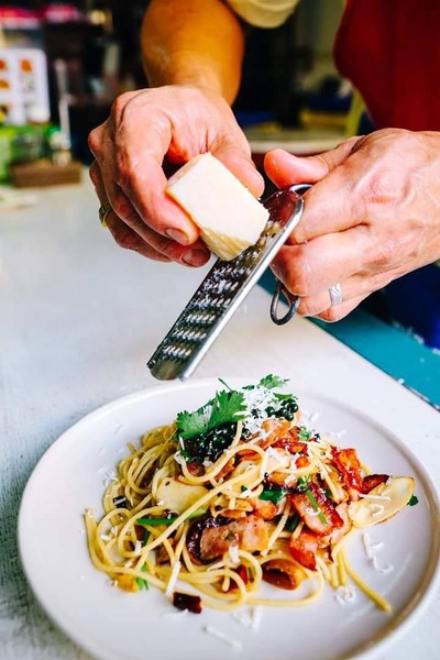 สปาเกตตี้ โอริโอ้ พริกแห้ง เบคอน