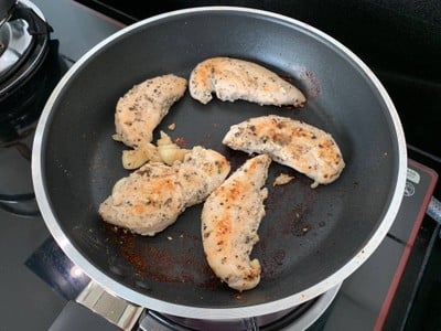 วิธีทำ สันในไก่นุ่มย่างกระทะ(สูตรพริกไทยดำ) วิธีทำ สันในไก่นุ่มย่างกระทะ(สูตรพริกไทยดำ)