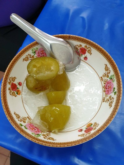 อาหาร หรือ เครื่องดื่ม