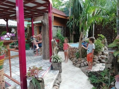 ขอบคุณรูปภาพจาก Three j guesthouse