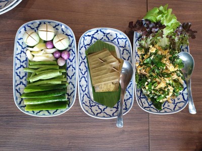 อาหาร หรือ เครื่องดื่ม