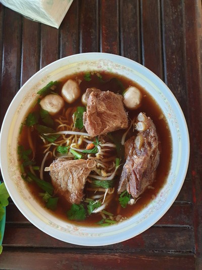ก๋วยเตี๋ยวหมูตุ๋น