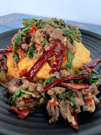 เมนูของร้าน กะเพราผัด รัชบาร์