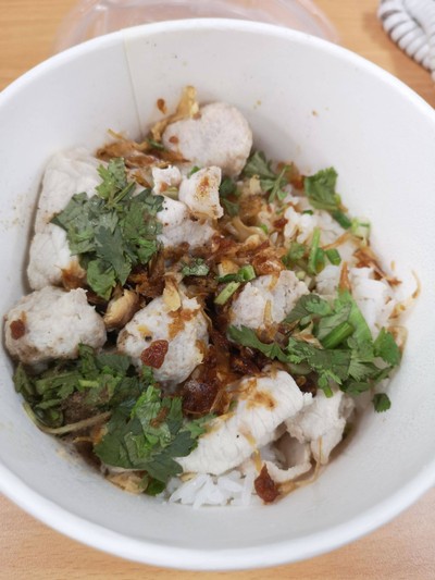 ข้าวแห้งหมูล้วน