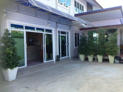 เวชสวัสดิ์ เพลส