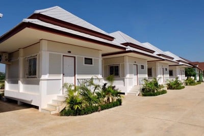 ภาพจาก : https://www.facebook.com/resortbualuangangthong/