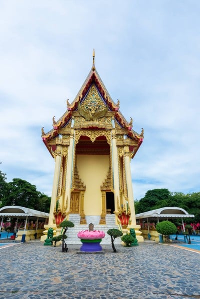 บรรยากาศ วัดม่วง อ่างทอง