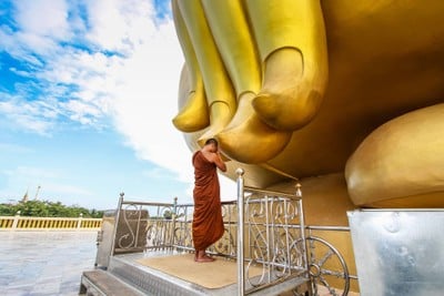 บรรยากาศ วัดม่วง อ่างทอง