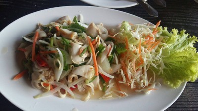 ยำไส้ตัน