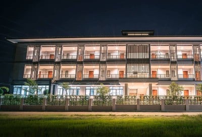 ปาริสา เพลส