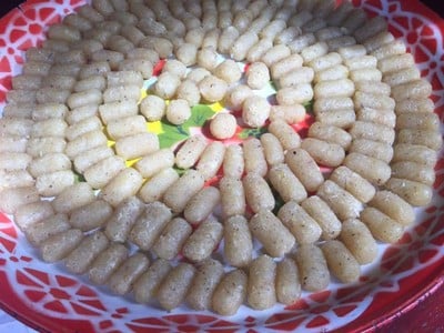 วิธีทำ ขนมเม็ดขนุนไทยๆ วิธีทำ ขนมเม็ดขนุนไทยๆ