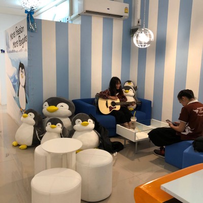 Penguin's Drink บางแสน