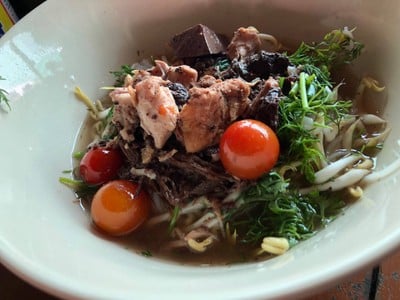 ร้านบ้านไม้คนเมือง หลังวัดบุญยืน