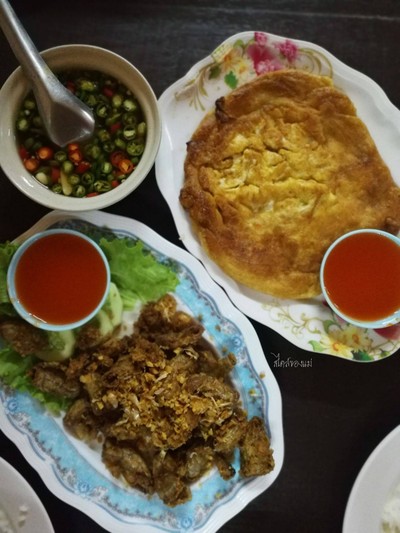 อาหาร หรือ เครื่องดื่ม