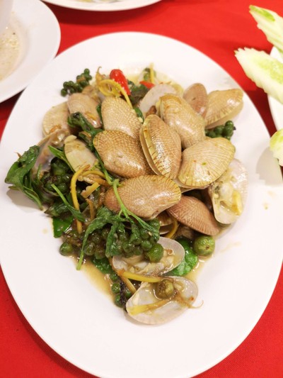 เมนูของร้าน ลุงไสว ซีฟู๊ด