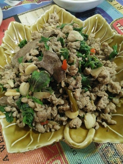 กะเพราทรงเครื่อง