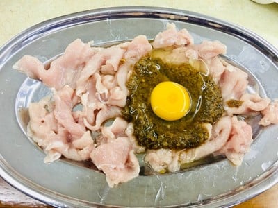 เรือนเพชรสุกี้ ถนนเพชรบุรีตัดใหม่ (New Petchburi Road)